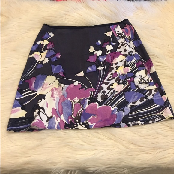 T‎ TAHARI Black Florals Size 8 Mini Skirt - Picture 1 of 8